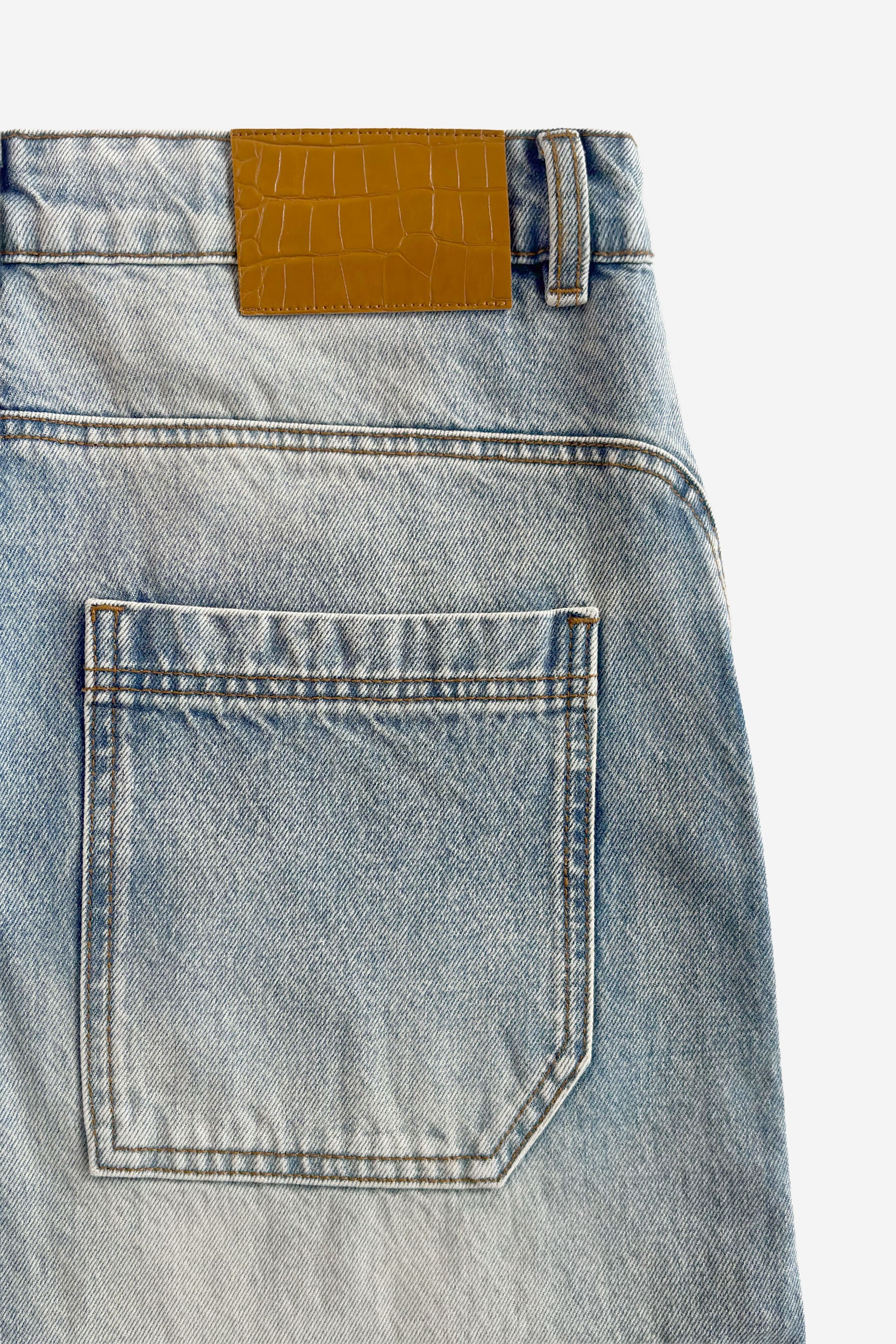 DISTINCTIVE DENIM WASHED BLUE - Image 4
