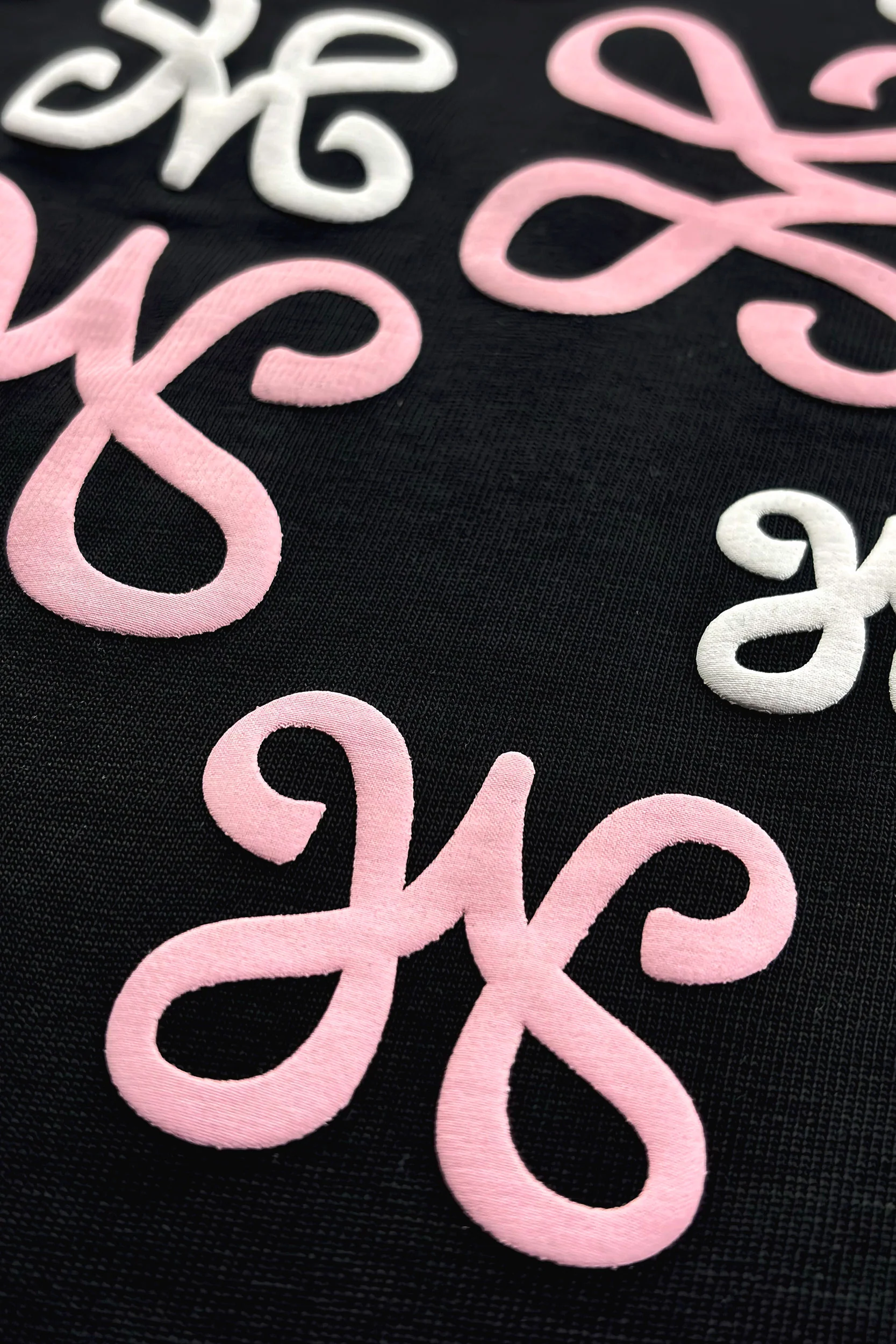 MONOGRAM LONGSLEEVE BLACK - Image 10