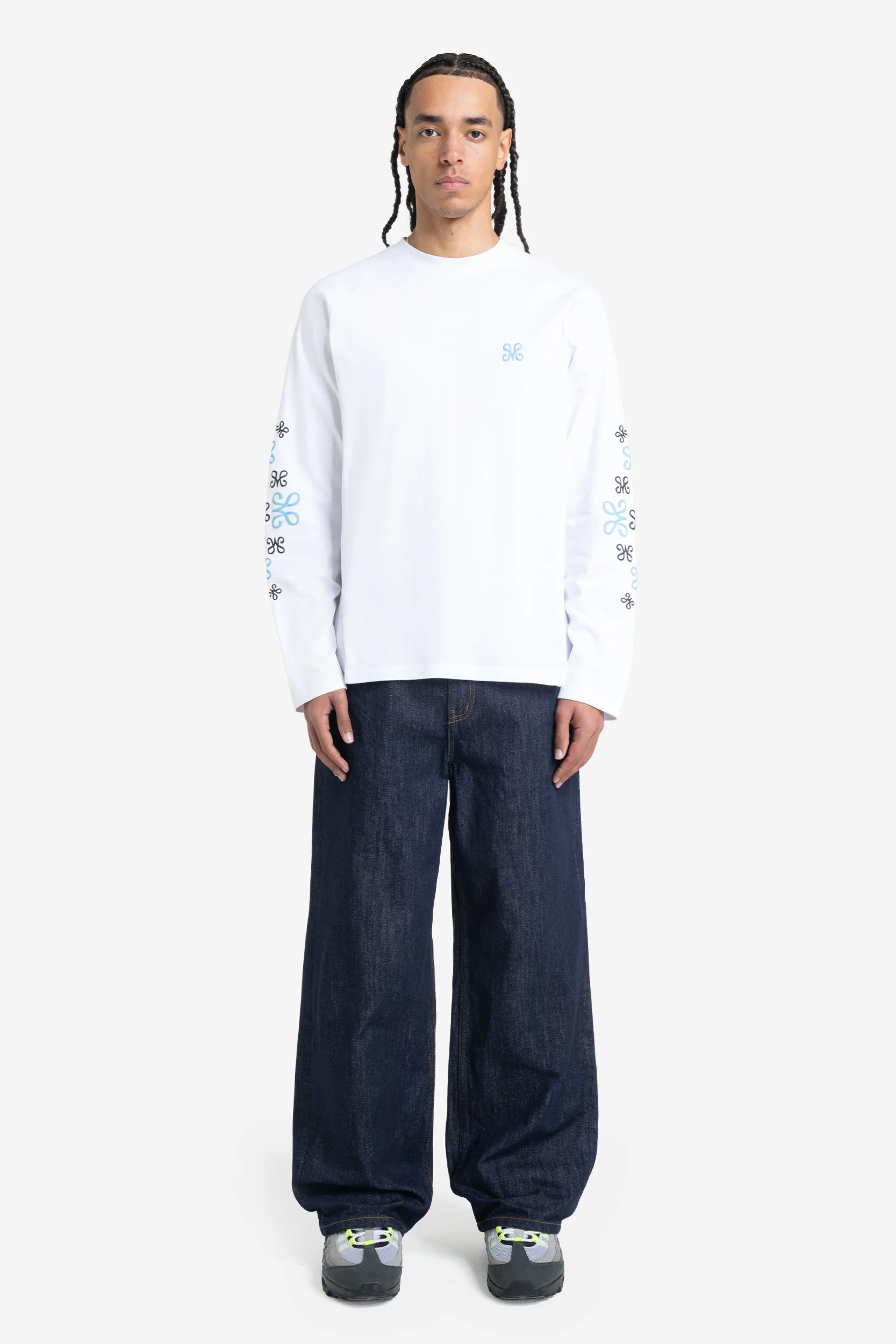 MONOGRAM LONGSLEEVE WHITE - Image 4