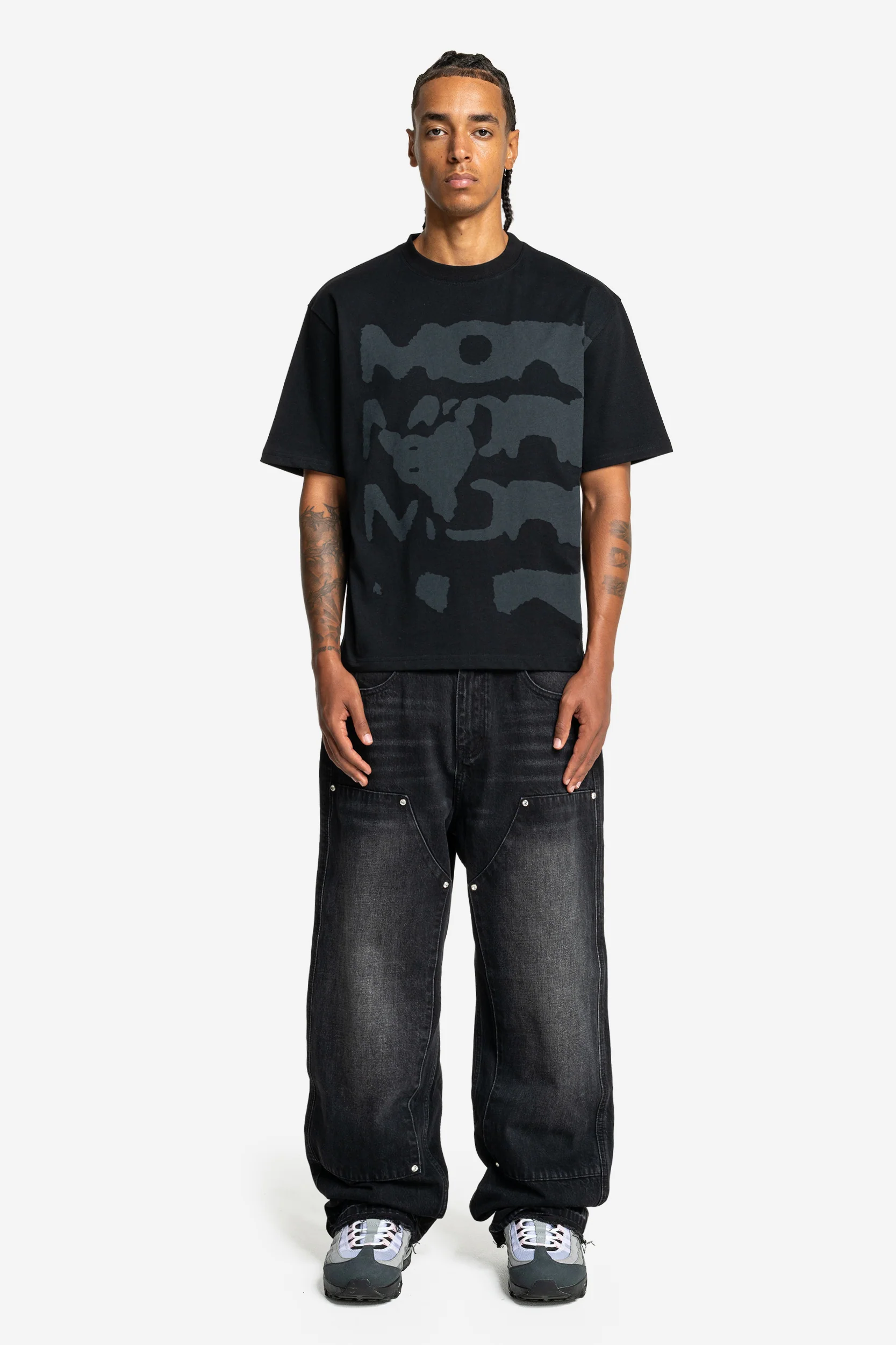 RADIANT CASH TEE ALL BLACK + DISTINCTIVE DENIM BLACK - Image 2