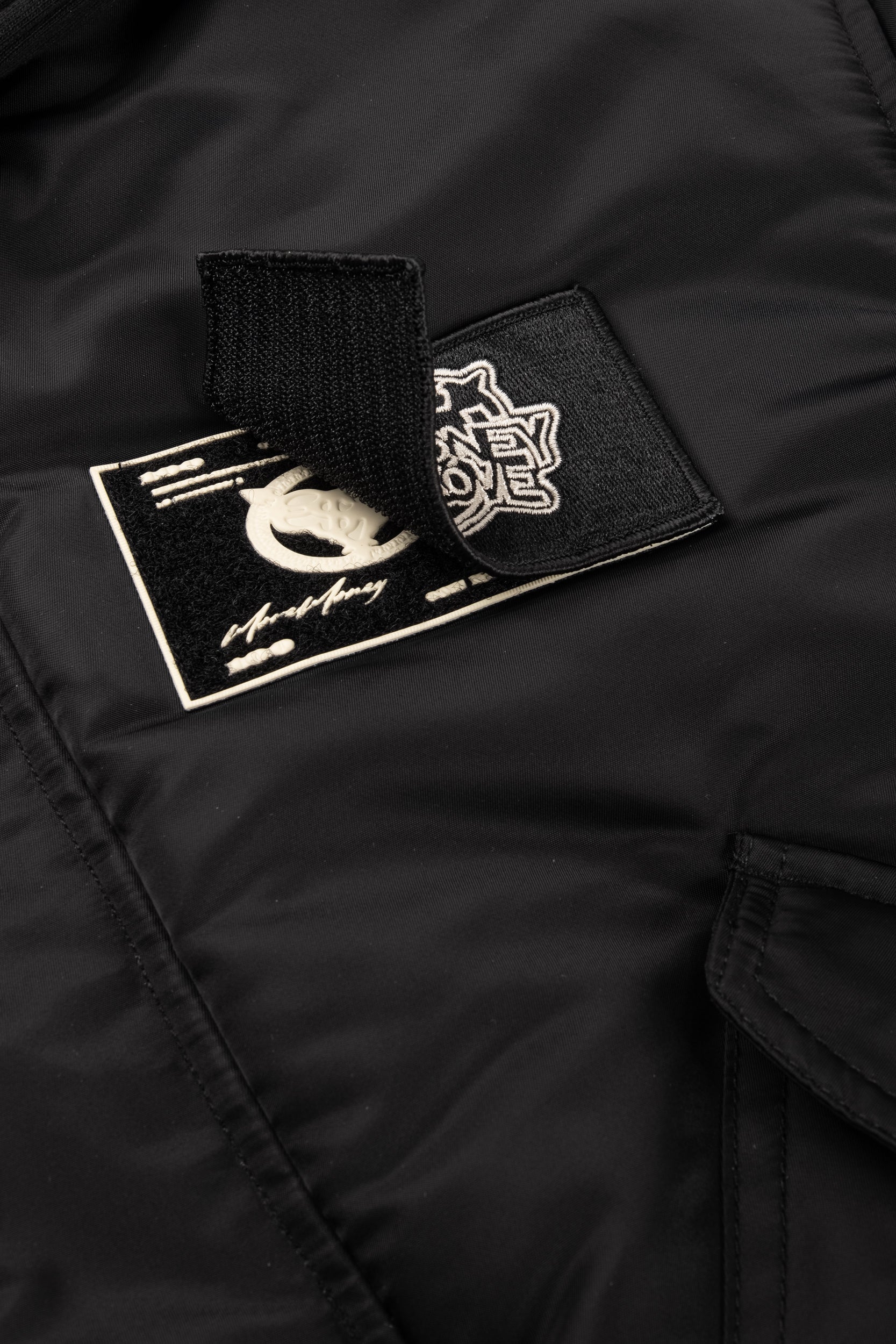 REVERSIBLE BOMBER JACKET BLACK - Image 3